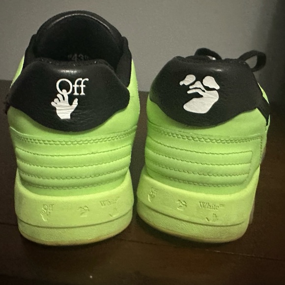 Off-White Neon Green and Black Men's Shoes - Picture 4 of 5